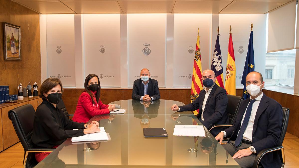 Imagen de la reunión de Corredor en el Consell.