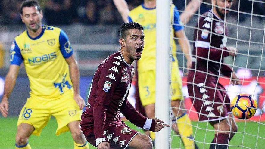 Falque celebra un gol marcado al Chievo Verona. // Efe