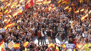 Feijóo omple València per mostrar el rebuig del PP a l’amnistia