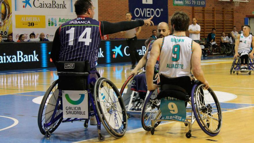 Un momento de la semifinal disputada en Oviedo.