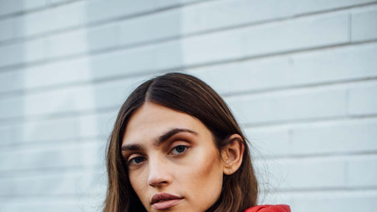 Cabello ondulado, visto en el 'street style' de otoño/invierno de Milán