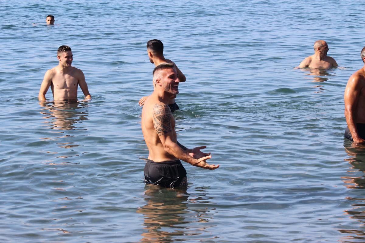 Vamos a la Playa, los jugadores del Córdoba CF se refrescan