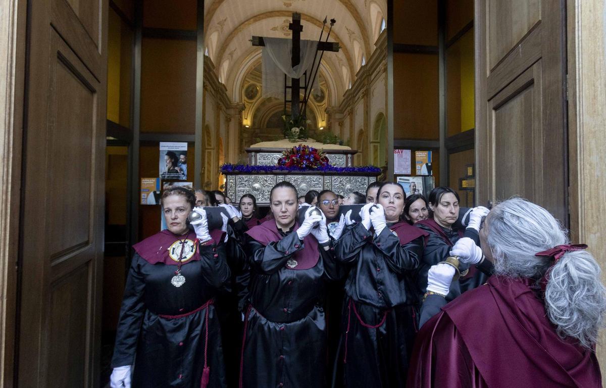 Semana Santa en Alicante 2026: Procesión de la Hermandad de la Santa Redención en el Jueves Santo