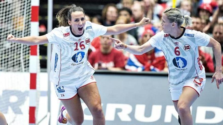 Las jugadoras noruegas celebran su título mundial.