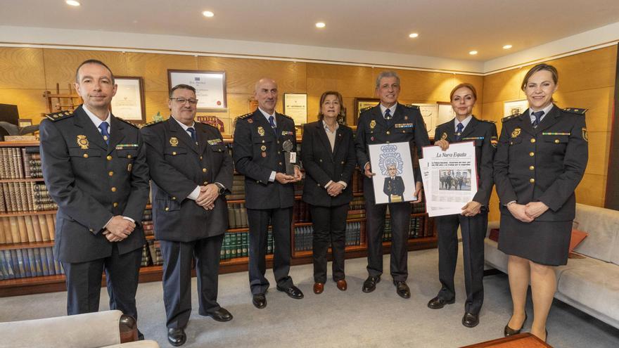 La Policía Nacional, "Asturiana del mes" por sus 200 años y su trabajo en favor de la seguridad