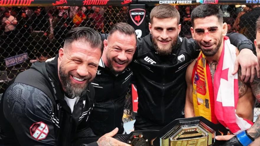 Jorge y Agustín Climent junto a los hermanos Topuria / UFC