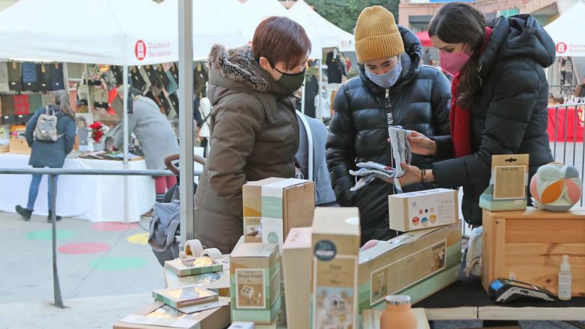 L’Artífex Market en versió nadalenca, ahir al Pugmercadal | JORDI BIEL