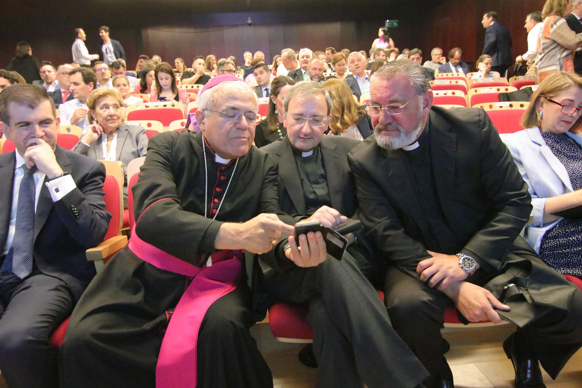 Entrega de los Premios con Corazón de Cáritas Diocesanas