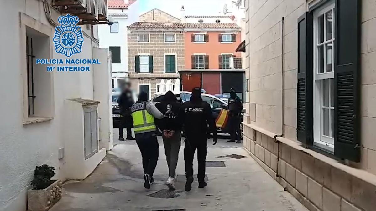 Imágen del detenido por matar a un hombre a patadas en Menorca.