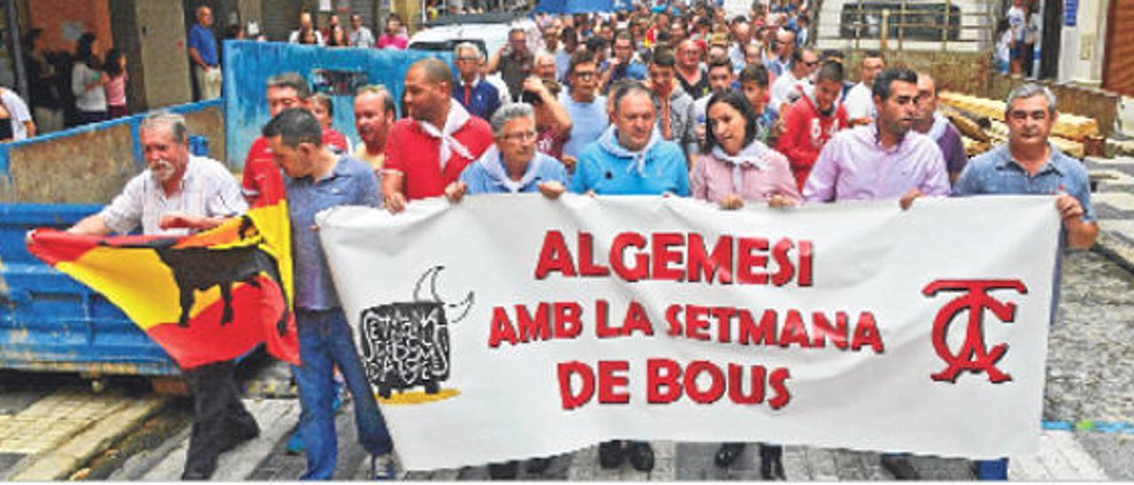 La alcaldesa de Algemesí mantendrá los toros pese a las manifestaciones