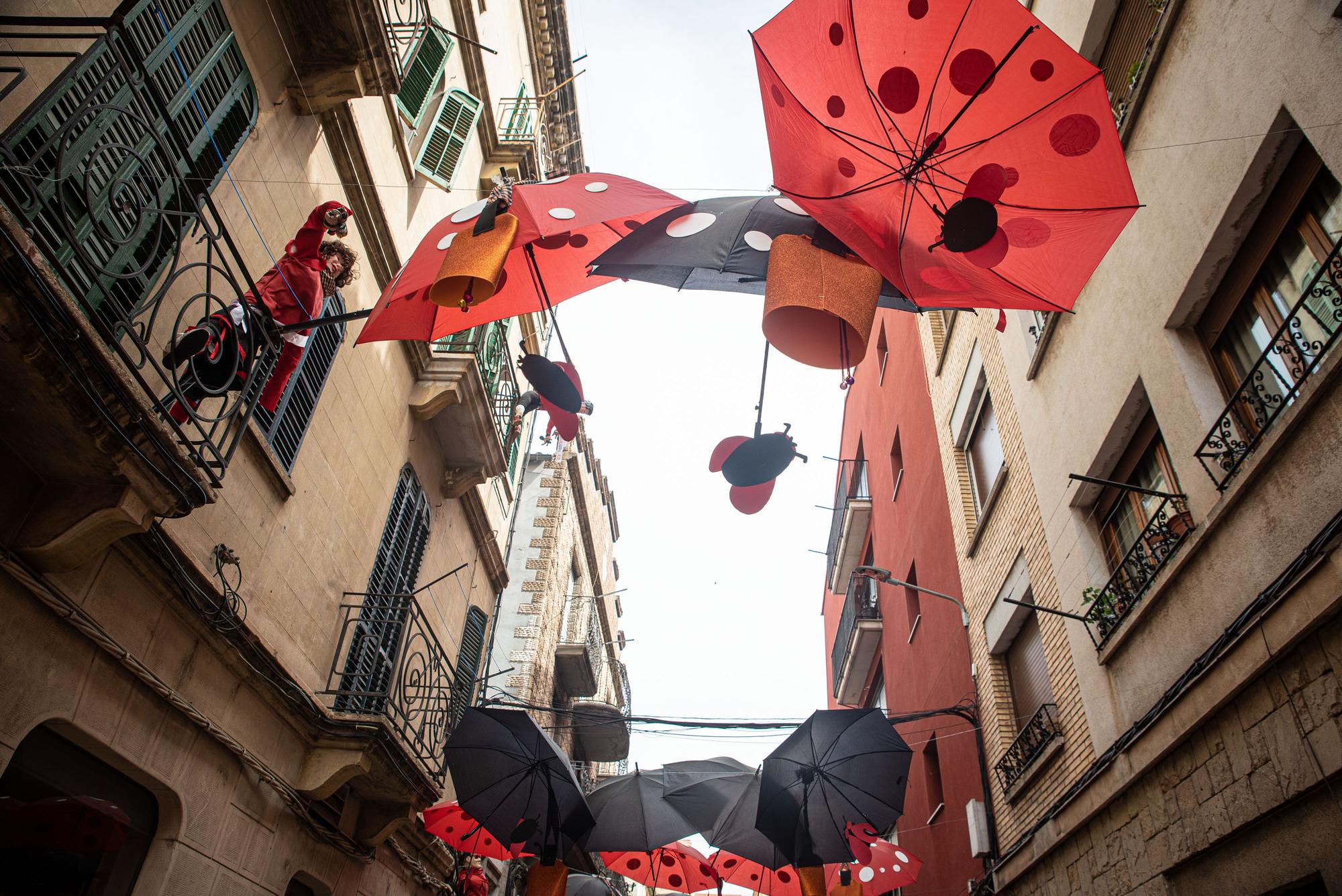 Els caramellaires omplen Súria de música, dansa i festa