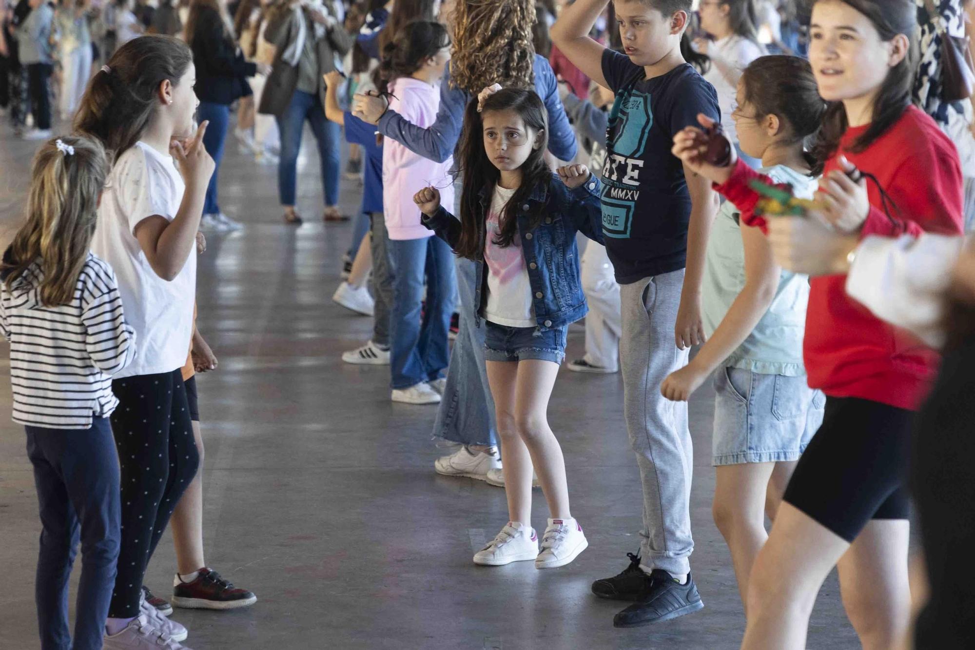 Ensayo Danza a la Virgen Infantil