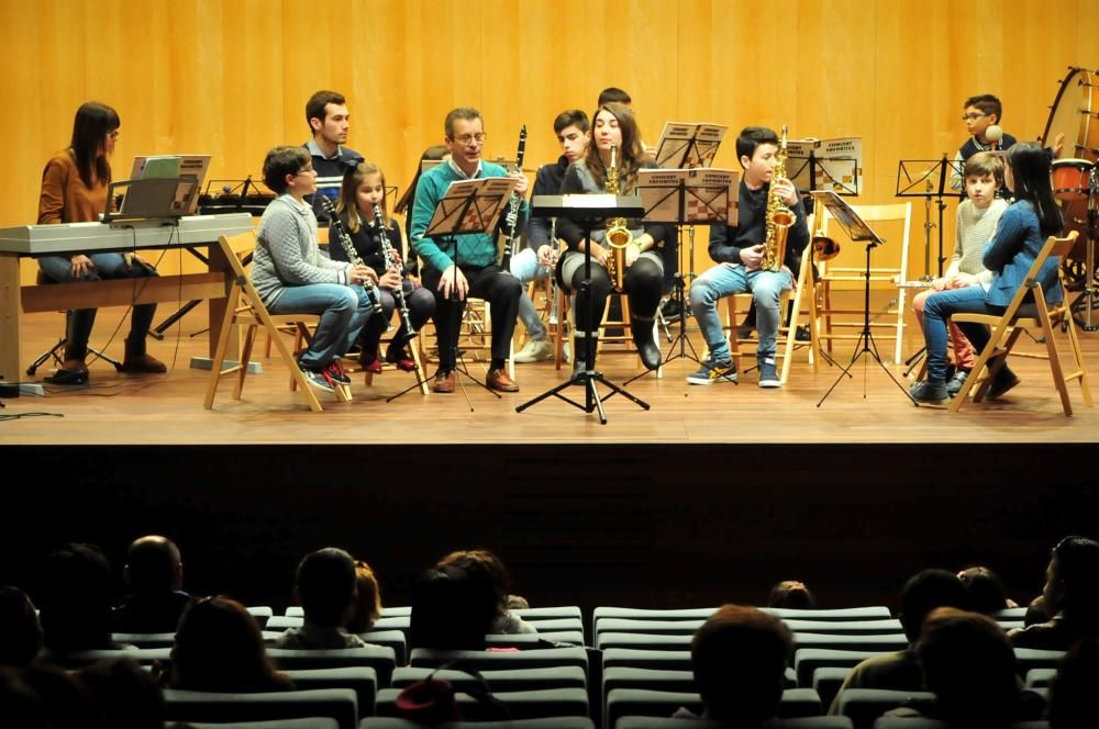 La Banda de Música de A Illa recibe la primavera con un concierto