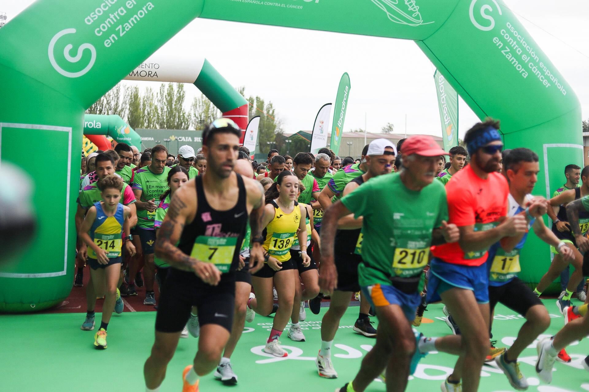 GALERÍA | Búscate en la carrera "Mucho x Vivir" contra el cáncer en Zamora