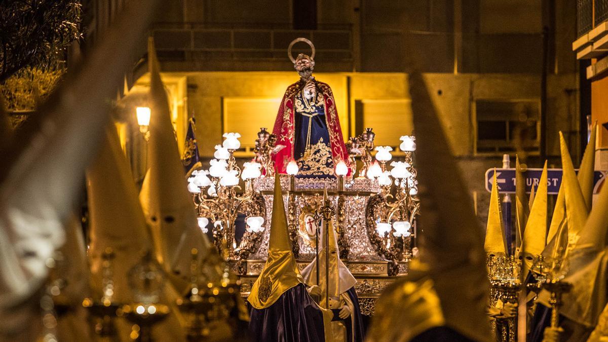 SEMANA SANTA EN ORIHUELA | Procesión de la Cofradía de la Sagrada Institución de la Eucaristía &quot;Santa Cena&quot; y Nuestra Señora de los Ángeles y la Real Archicofradía y Mayordomía de Nuestra Señora del Pilar y Real Cofradía de &quot;El Lavatorio&quot;