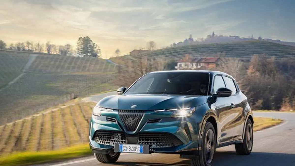 Alfa Romeo Junior: electrificación para todos los gustos