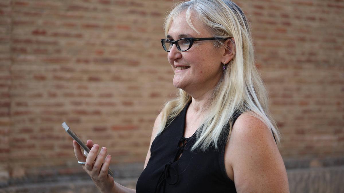 Patricia García durante la ruta virtual para conocer la vida de Miguel Alonso en Villarrín de Campos.