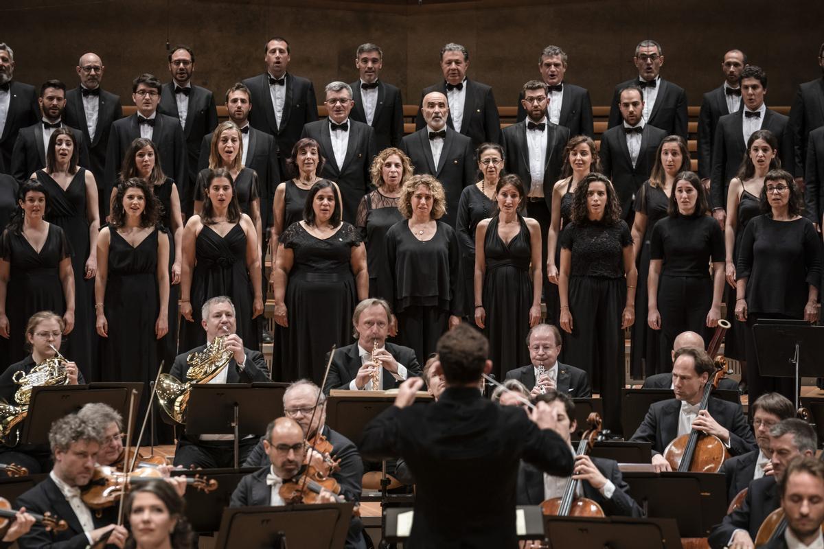 El coro catalán, en un concierto histórico con la Filarmónica de Berlín.