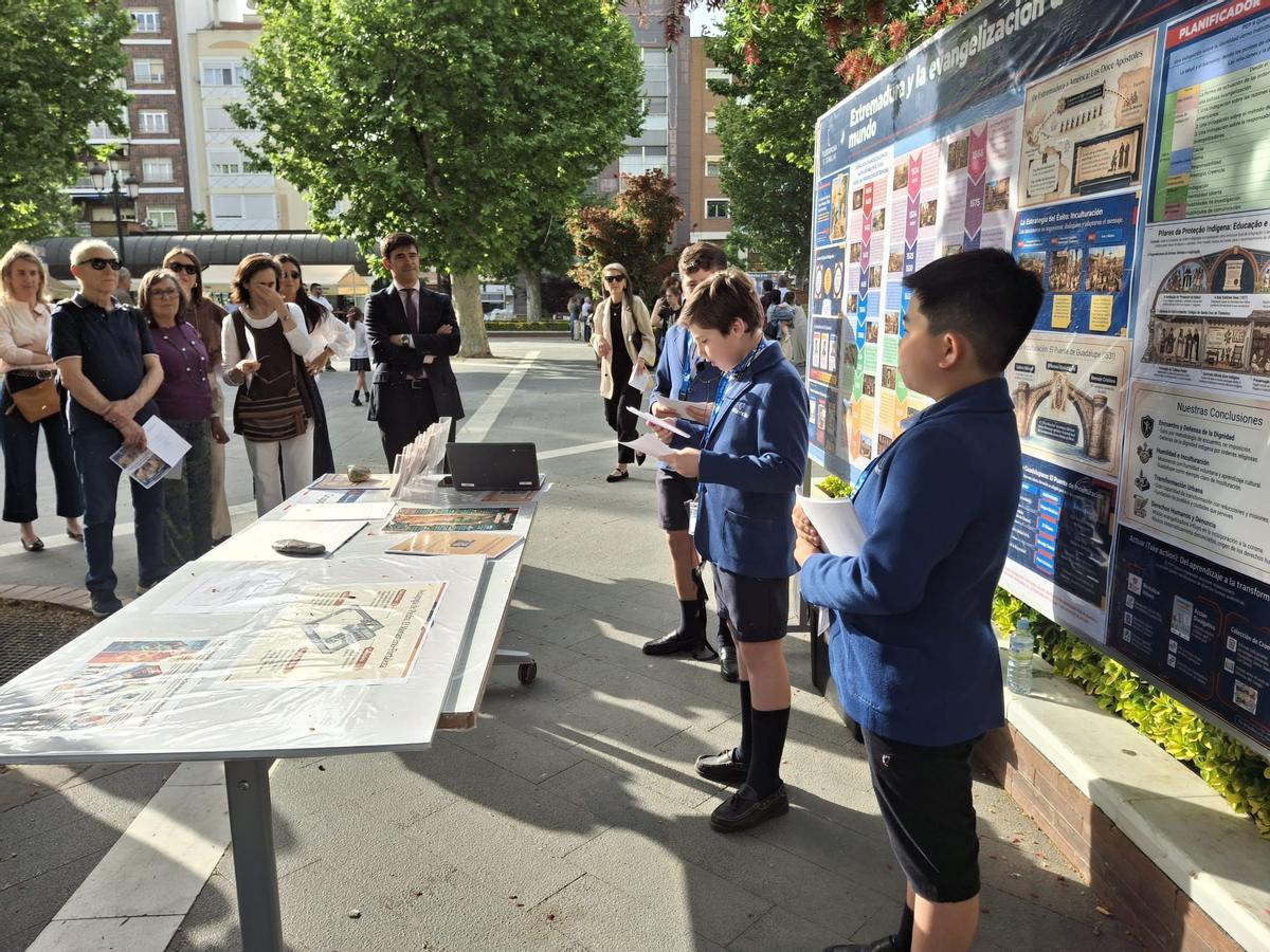 Fotogalería | El proyecto 'Extremadura y la era de los descubrimientos' del colegio Puertapalma-El Tomillar, en imágenes