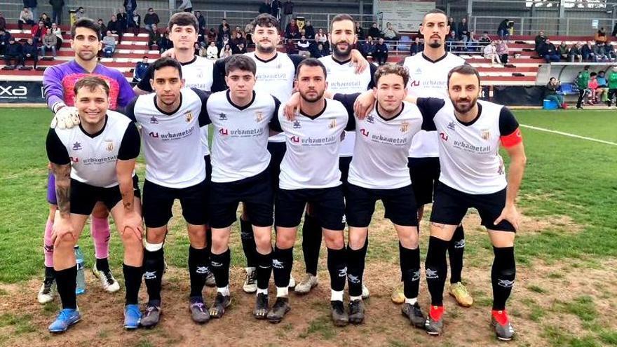 El Castellonense vuelve a perder en Tercera mientras el Carcaixent golea y sigue líder en la Primera Valenciana