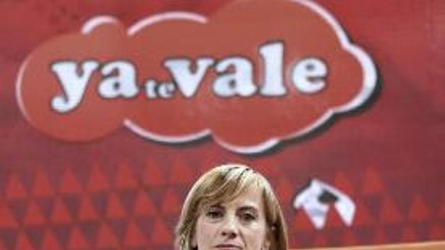 La periodista Gemma Nierga, durante la presentación en Barcelona de su programa, &quot;Ya te vale&quot;, en el que participarán niños de 6 a 12 años que opinarán sobre un tema de actualidad y en el que también podrán preguntar a destacadas figuras de la música, el deporte o la televisión que acudirán al plató y que se emitirá los viernes.