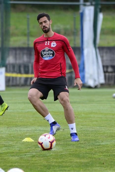 Los jugadores aumentan el ritmo en una nueva sesión para preparar la visita del Extremadura UD el próximo domingo a Riazor.