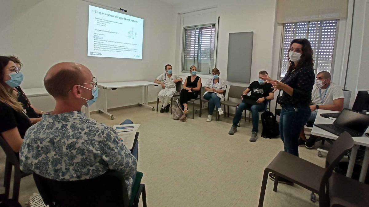 Un dels grups de treball amb professionals de l&#039;hospital Josep Trueta per definir les urgències del futur Campus de Salut