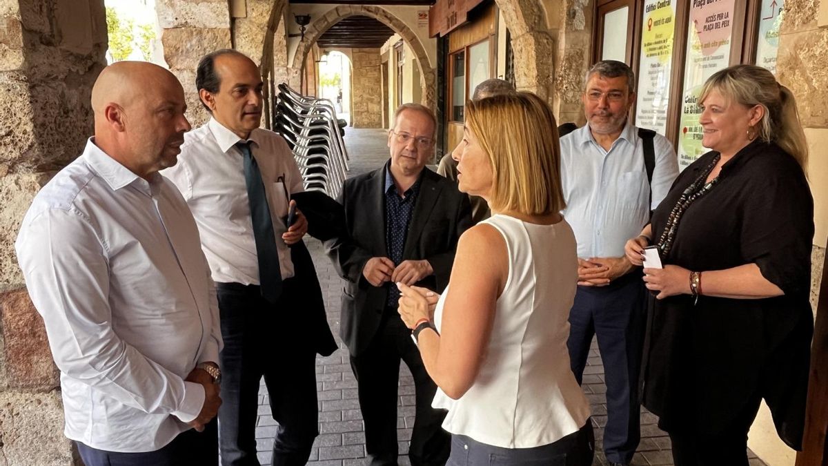 L'alcaldessa de Piera amb el cònsol del Marroc i el director general d’Afers Religiosos