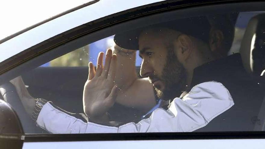 Benzema, a su llegada a Valdebebas.