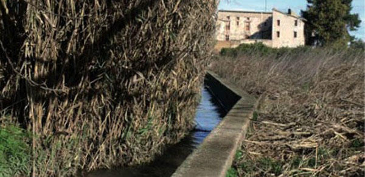 Imagen de archivo de una acequia valenciana.