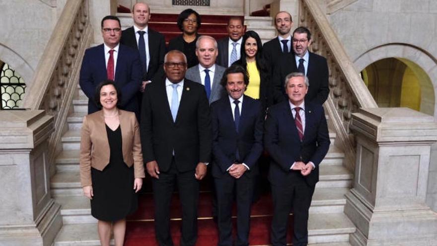 Integrantes de reunión preparatoria de las Jornadas Parlamentarias, en Lisboa.