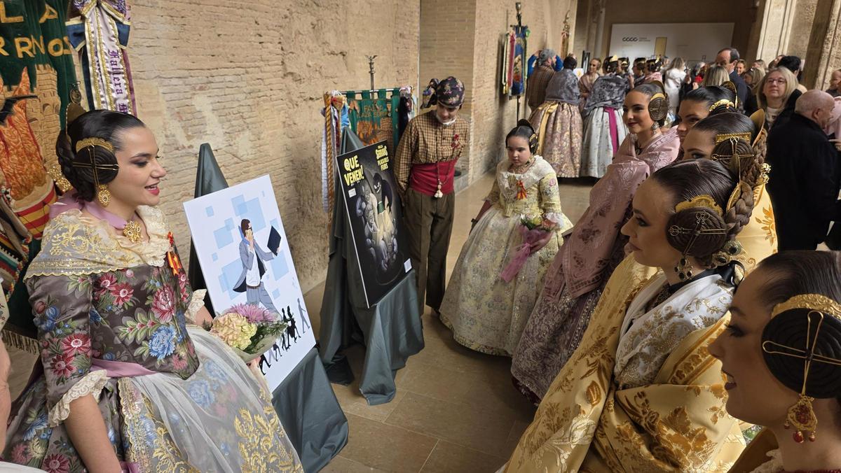 Las comisiones del Carmen reciben a Carmen (y la corte)