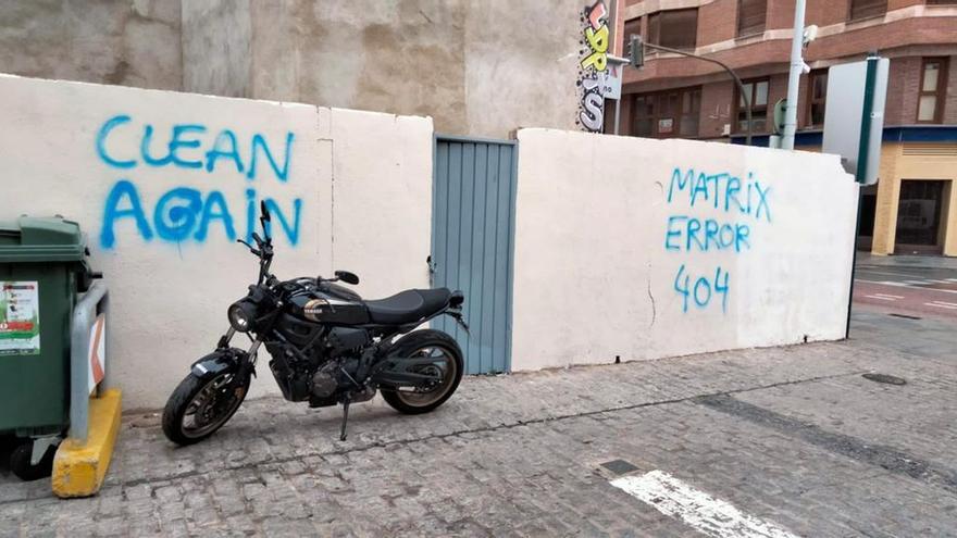Castelló estrecha el cerco a los autores de pintadas: agentes camuflados y hasta 3.000 euros de multa