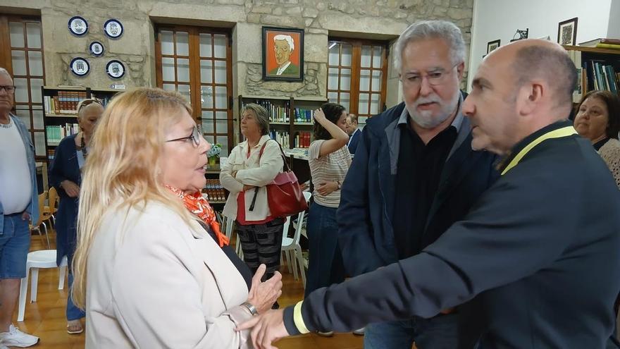 María José Lorenzo desvela en Pontecesures «Ruphert, te necesito» con historias de la alta sociedad