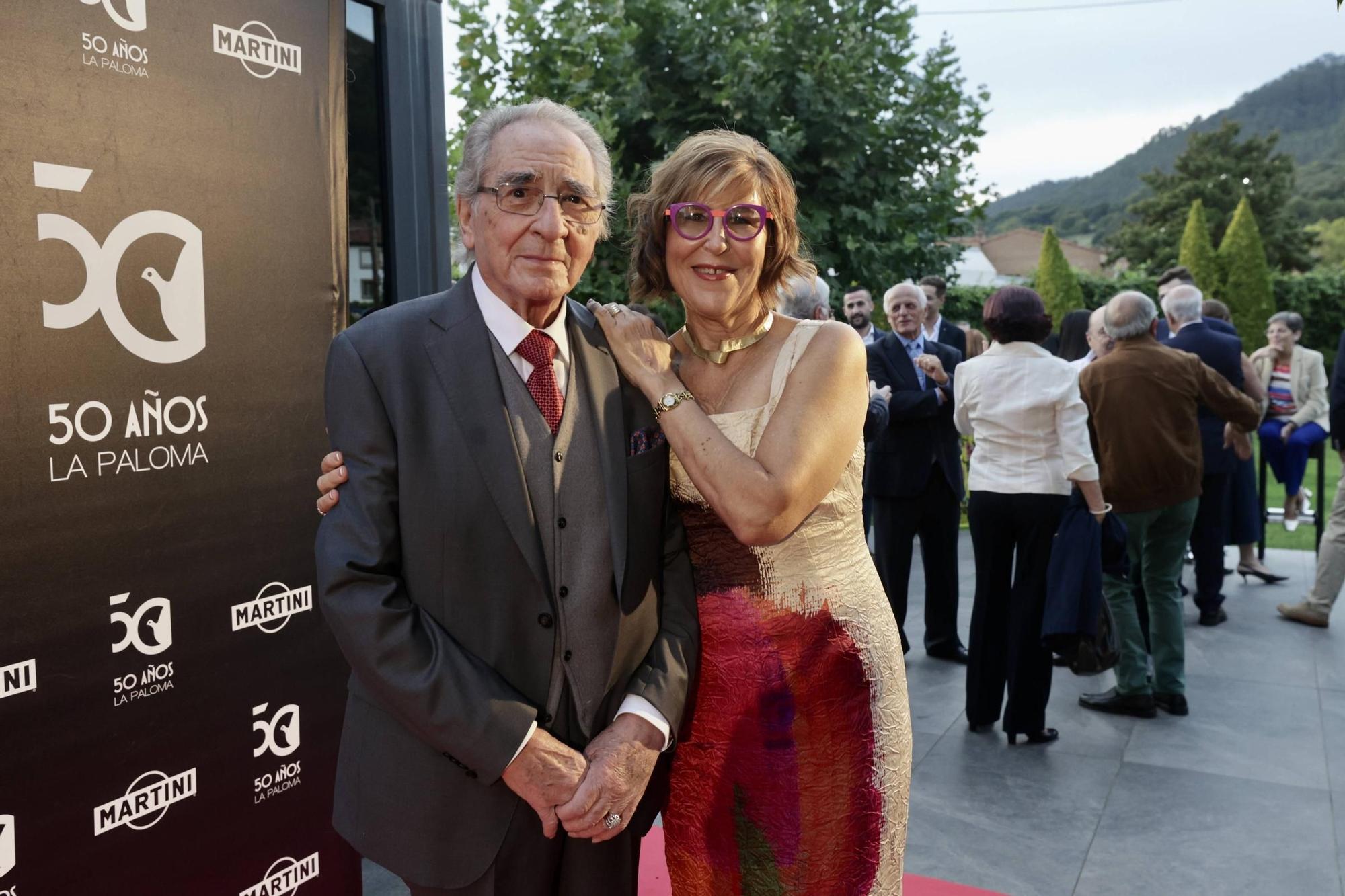 El 50 aniversario de los reyes del vermú de Oviedo: la fiesta de La Paloma en Casa Lobato.