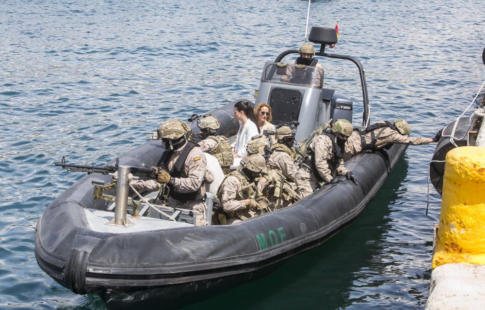 El MOE realiza una maniobra en el Puerto