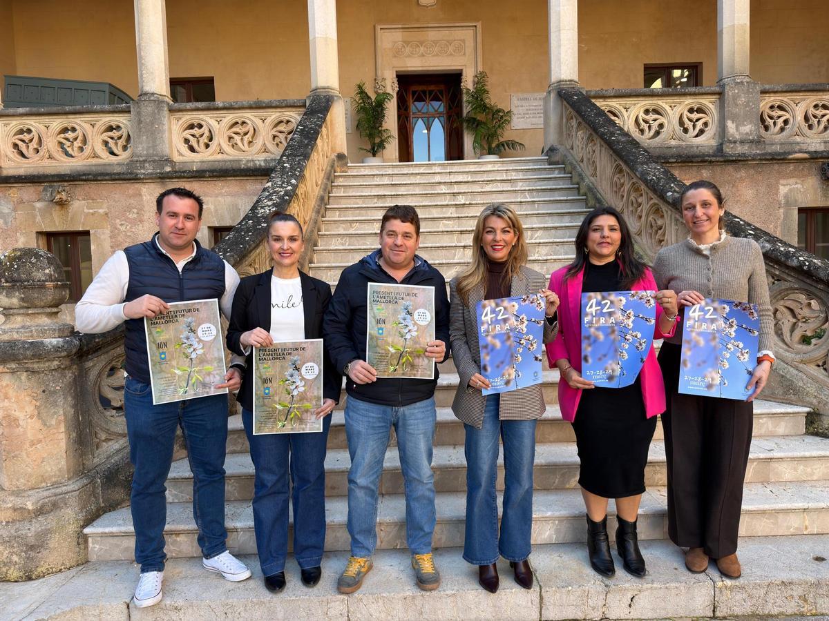 La alcaldesa de Andratx, Estefanía Gonzalvo presentó el programa de la Fira d'Andrtax 2026.
