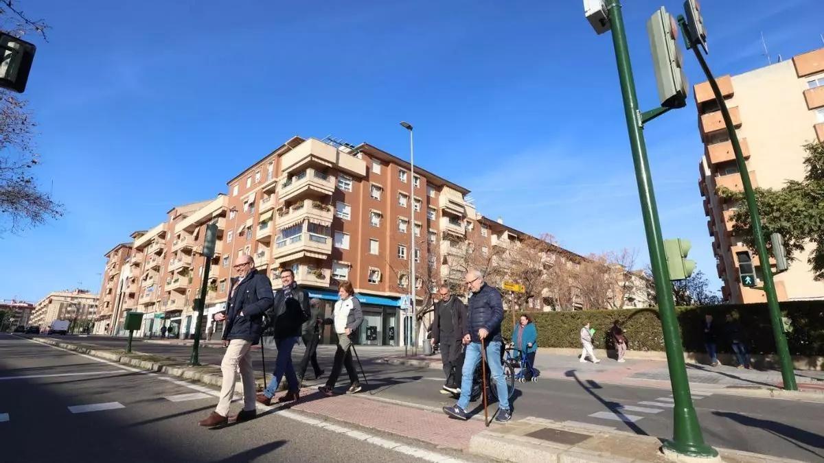 Cámara de inteligencia artificial en un semáforo para personas con movilidad reducida.