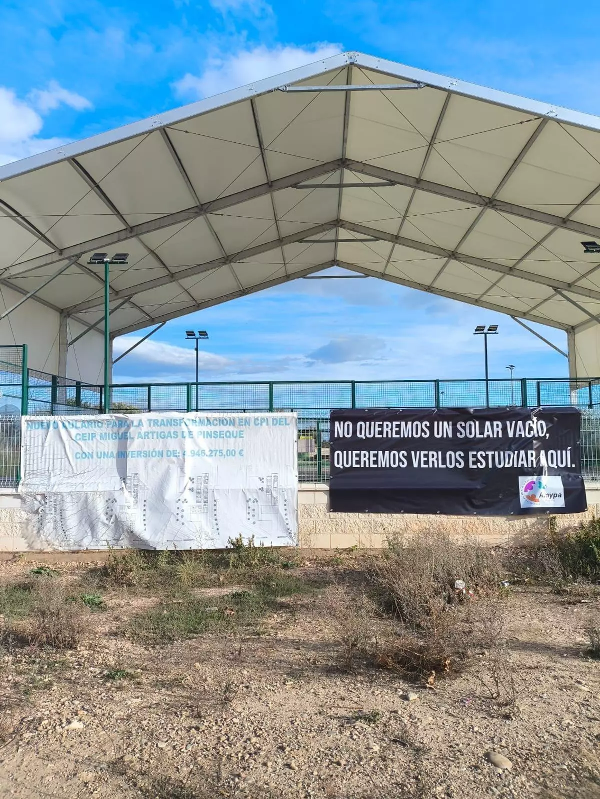 Las familias de Pinseque reclaman un aulario para Secundaria: "Los alumnos deben desplazarse diariamente a Alagón"