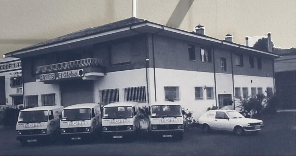 Imagen antigua de la sede de la empresa.