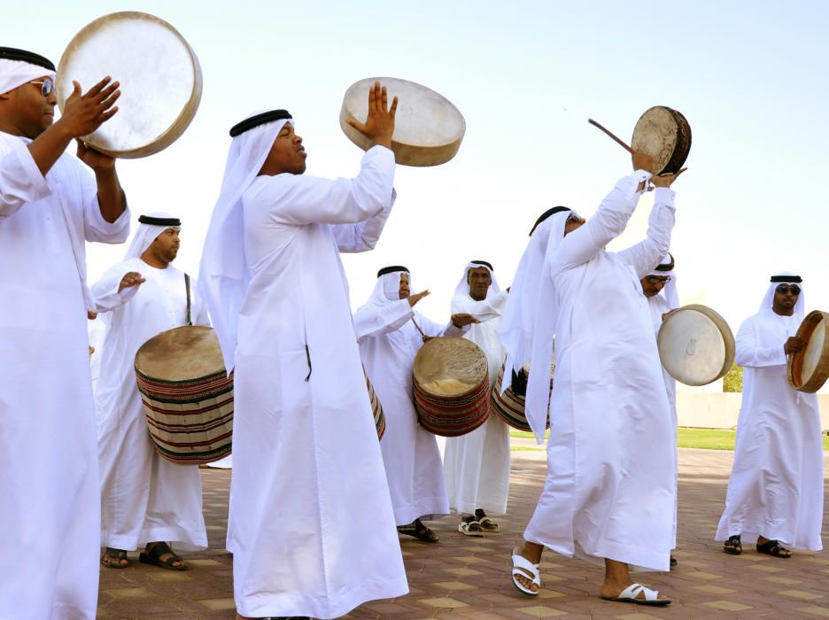 Varios países - Al-ayyala, arte escenico tradicional del Sultanato de Oman y los Emiratos Árabes Unidos