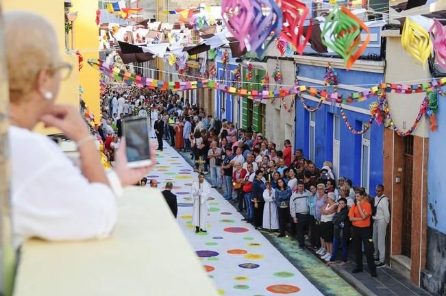 Procesion del Carmen por las calles de La Isleta