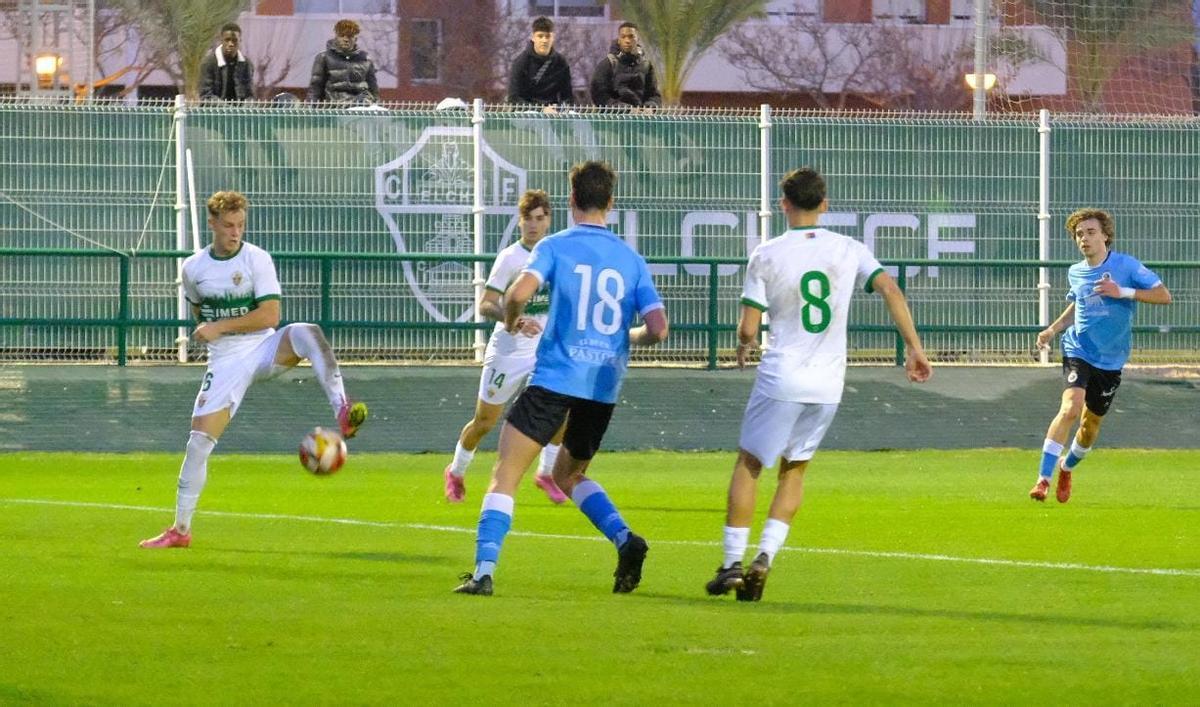 Los penaltis castigan al Elche Juvenil