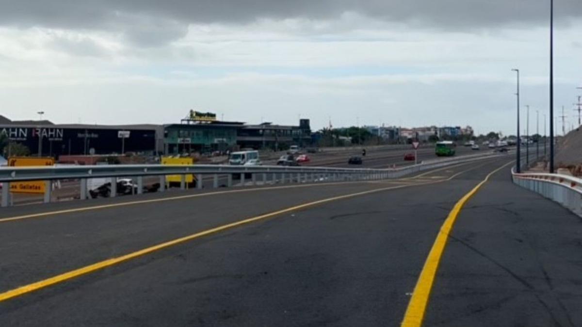 Vía colectora derecha hacia la Autopista del Sur de Las Chafiras, archivo.