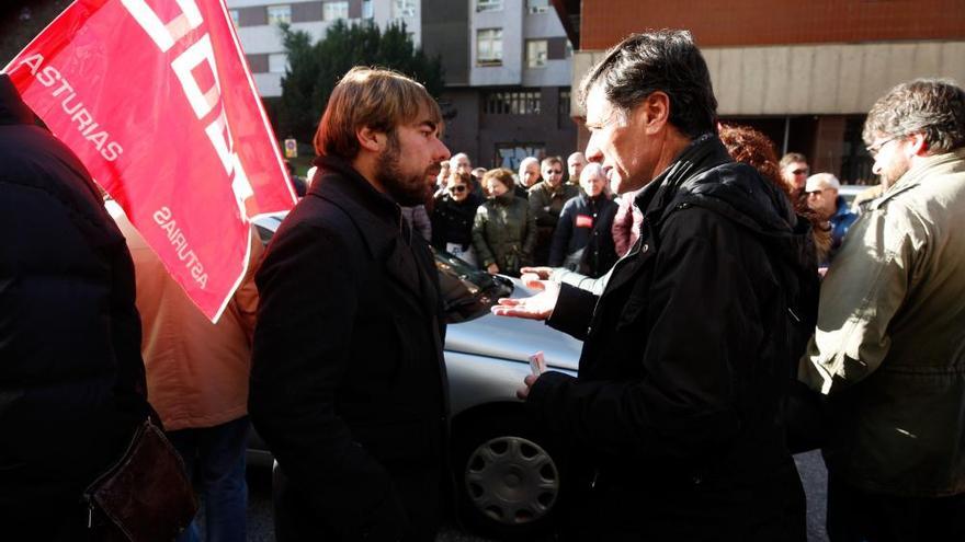 Cientos de personas reclaman en Asturias una  subida de las pensiones