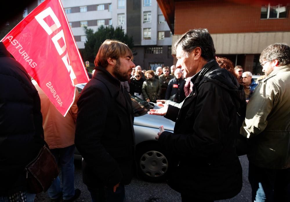 Cientos de personas  reclaman en Asturias una subida de las pensiones