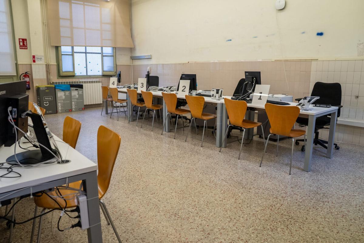 Punto de atención a personas migrantes en Barcelona