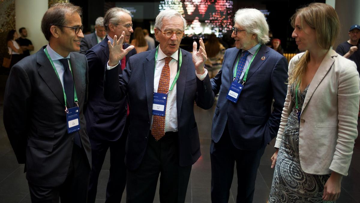 Xavier Trias junto a Pau Relat, Xavier Faus y Josel Sánchez Llibre, en el Cercle d'Economia