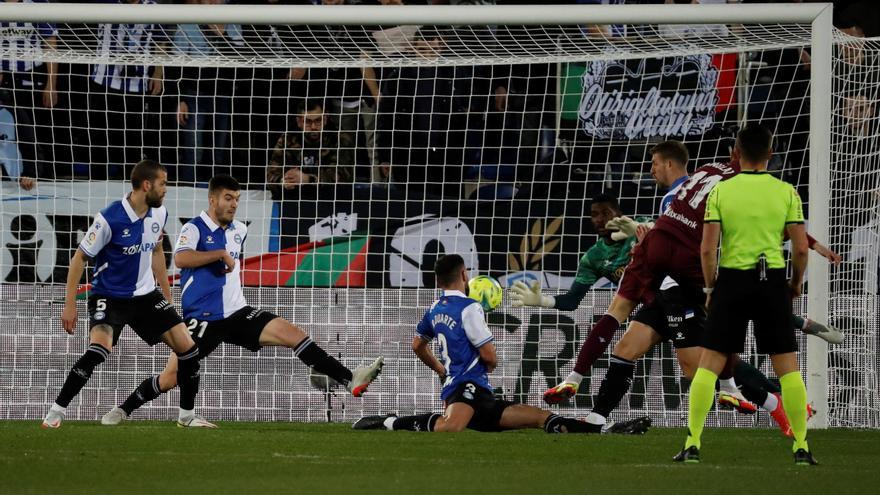 Alavés y Real Sociedad firman unas tablas insuficientes para ambos