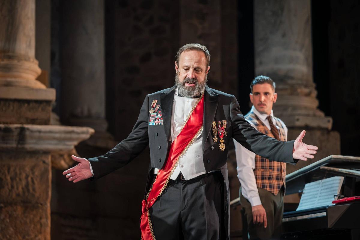 El Teatro Romano de Mérida acoge la puesta en 'Electra' El Teatro Romano de Mérida acoge la puesta en 'Electra'